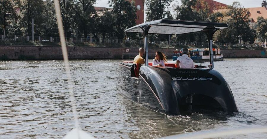 Wroclaw: Solar Catamaran Cruise on the Odra River - Audio commentary and the guide experience