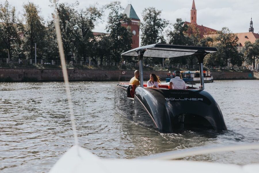 Wroclaw: Solar Catamaran Cruise on the Odra River - Tumski Bridge and Ostrów Tumski